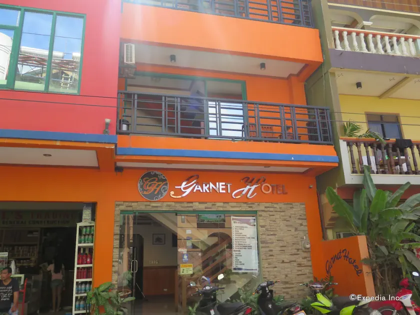 Garnet Hotel - Image 1