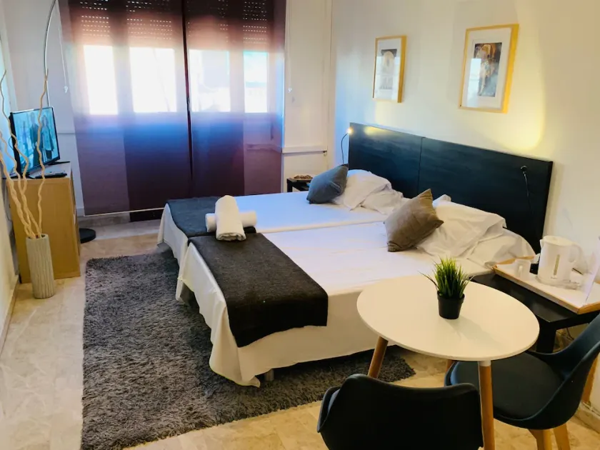 Stylish City Aparthotel Madrid - Image 1