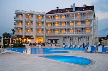 Mira Garden Resort & Hotel - Image 1