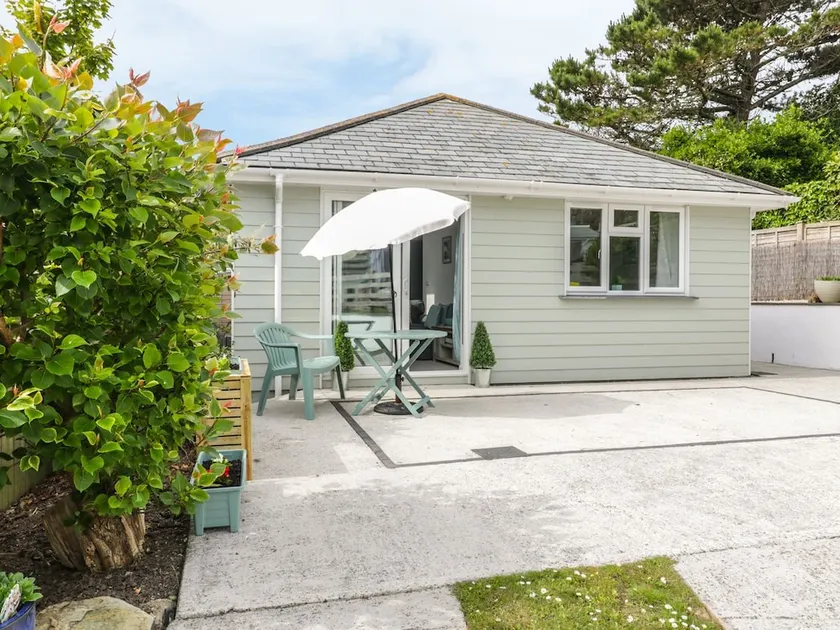 Georges Cove - Image 1
