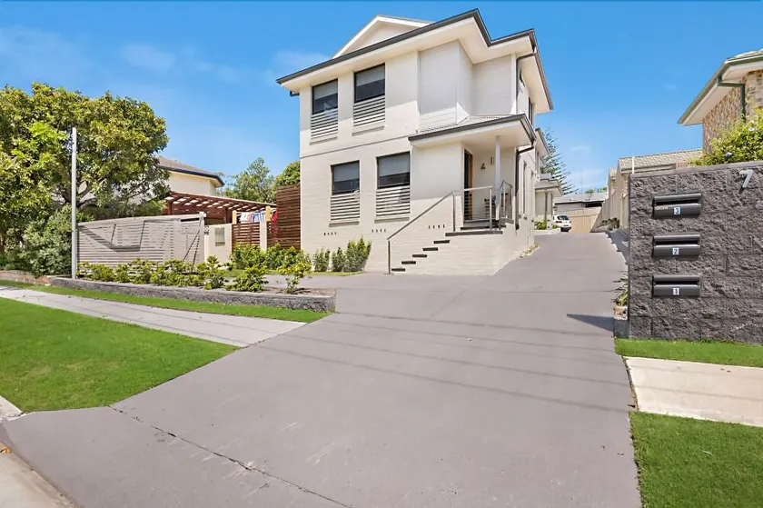 Koonah Townhouse - Image 1