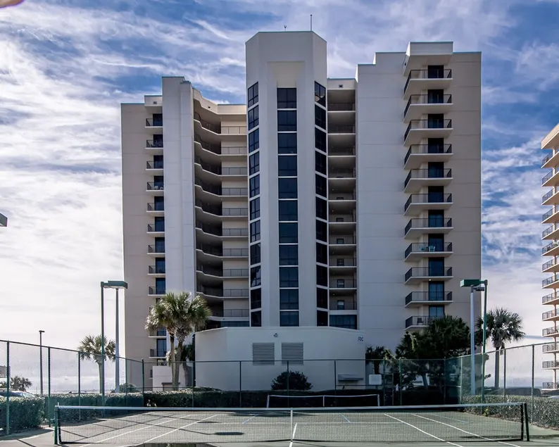 Phoenix Viii Unit 1406 3 Bedroom Condo by Redawning - Image 1