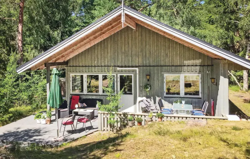 Beautiful Home in Yngsjö With 3 Bedrooms and Wifi - Image 1