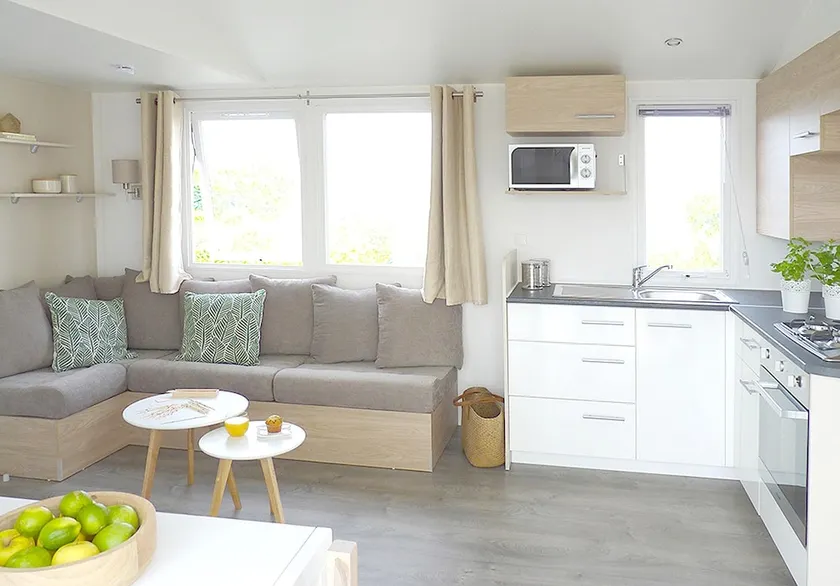 Bungalow With 3 Bedrooms in Les Mathes, With Shared Pool and Furnished Terrace - 6 km From the Beach - Image 1