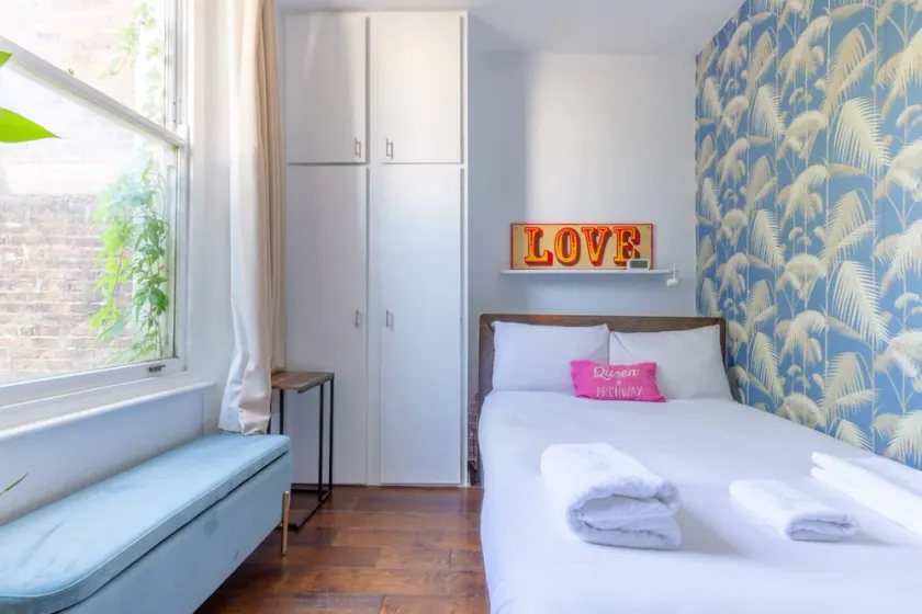 Cheerful 1 Bedroom Flat in the Heart of North London - Image 1