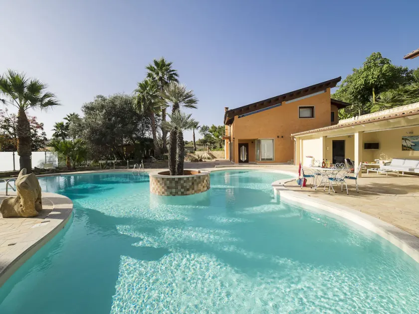 Villa Agora - Image 1