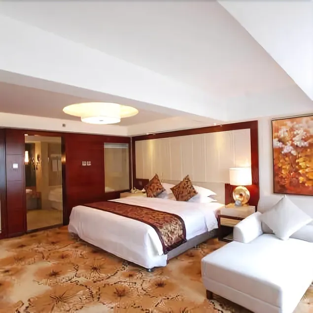 Yifang Holiday Hotel - Image 1