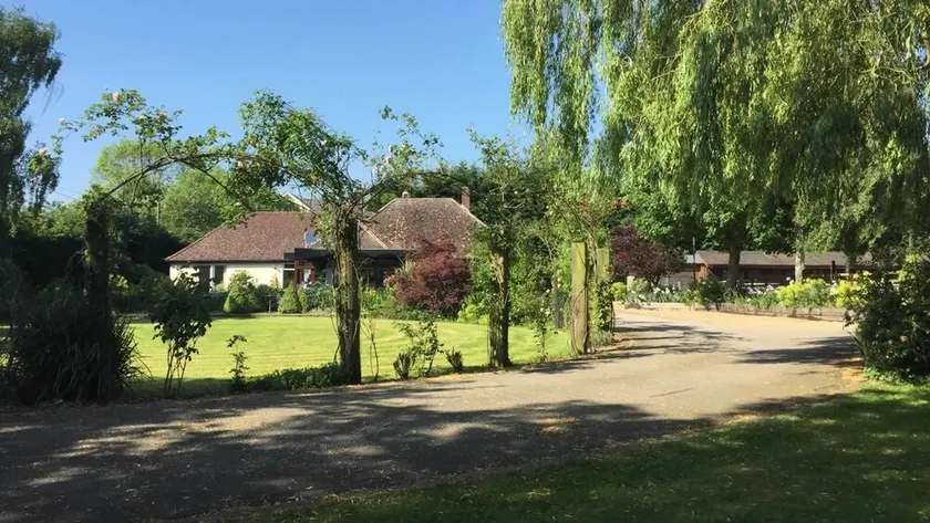 Linford Stables - Image 1