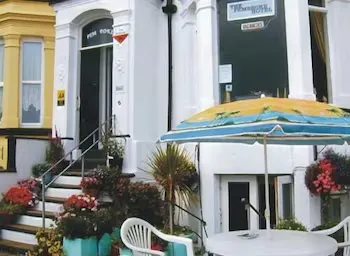 Pembroke Seafront B&B - Image 1