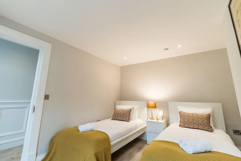 The Jack Butler Yeats Suite by 5STARSTAY - Image 1