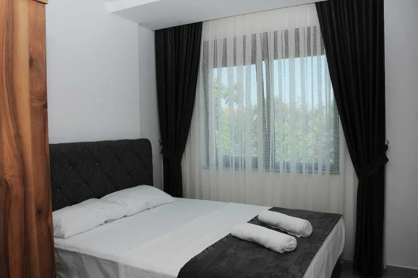 OSCAR SUITES - Image 1