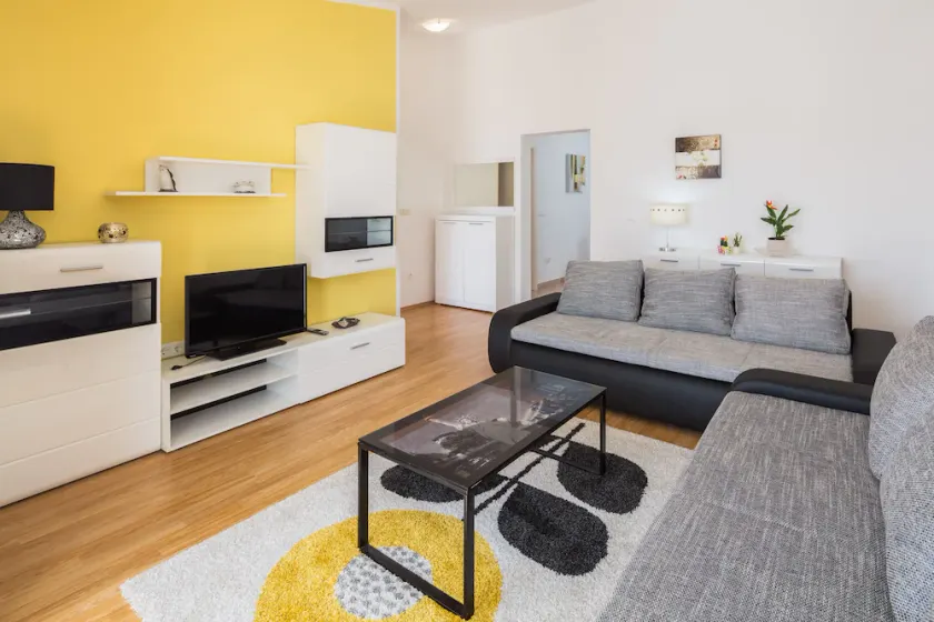 Villa Kolar Apartments - Image 1