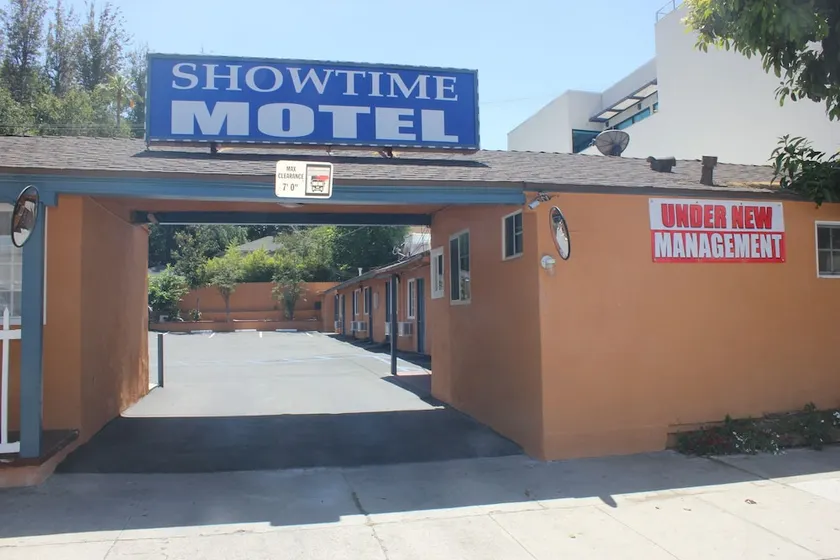Showtime Motel - Image 1