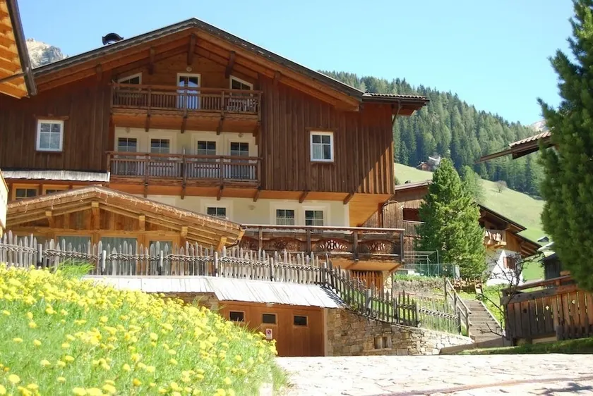 Appartamenti Chalet Orchidea - Image 1