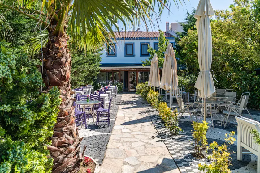Karahan Otel - Image 1