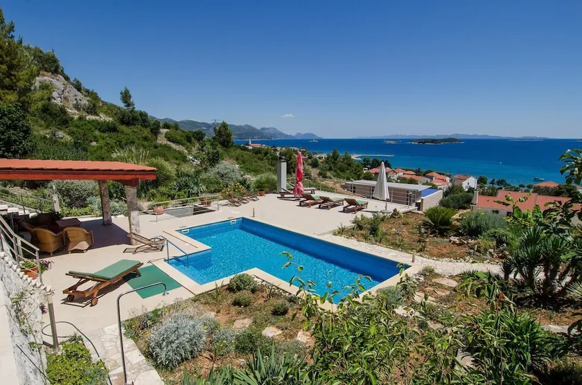 Apartments Villa Karmen - Image 1