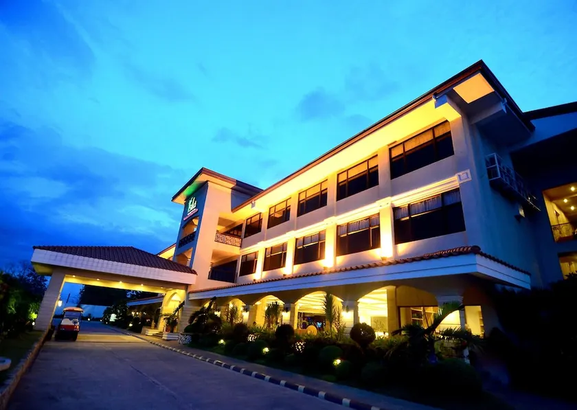 Mactan Isla Resort - Image 1