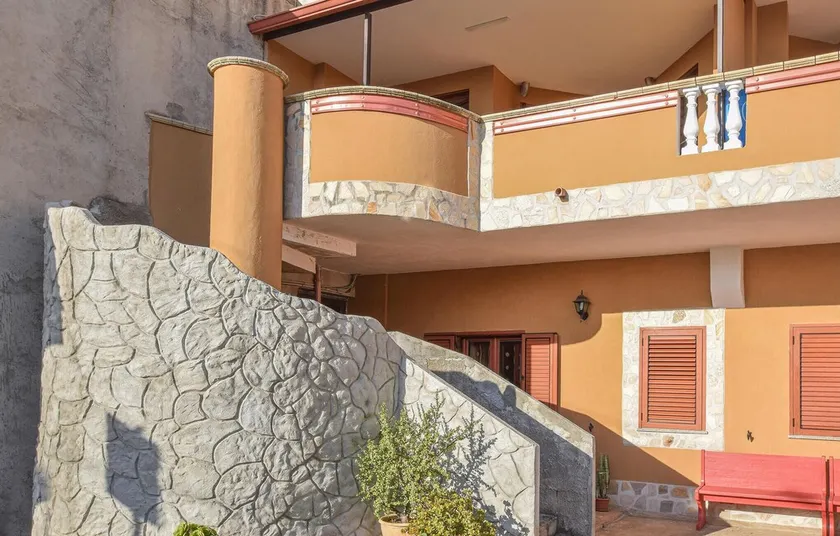Awesome Apartment in Limbadi With 2 Bedrooms and Wifi - Image 1