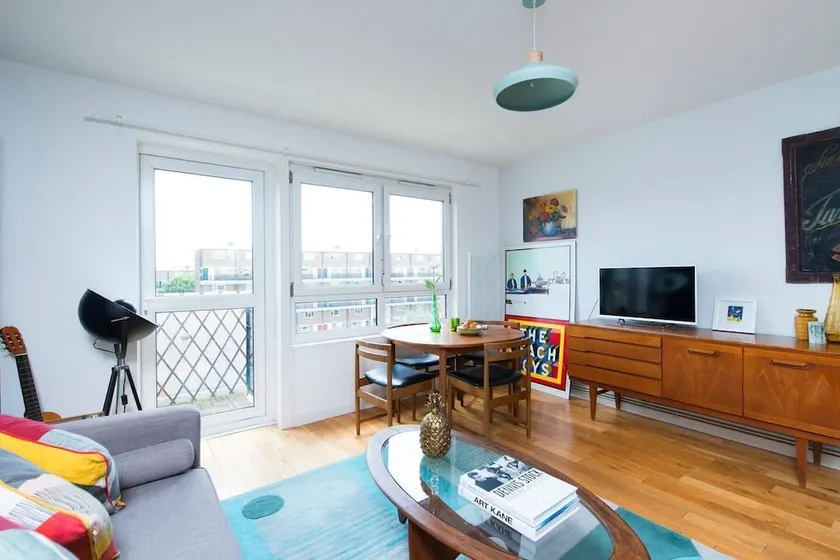 Stylish Central 2BR Flat with Tower Bridge Views - Image 1