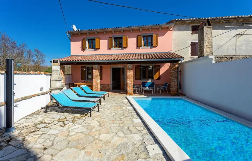 Awesome Home in Poljaki With 3 Bedrooms, Wifi and Outdoor Swimming Pool - Image 1