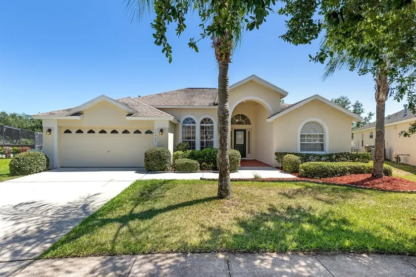 Fantastic 6 bed Villa With own Private Pool With no Rear Neighbours - Image 1