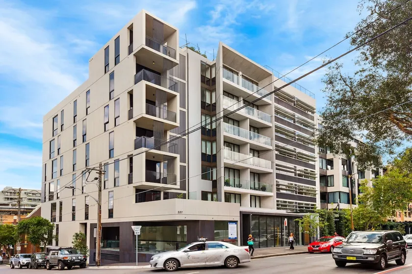 Surry Hills 1 Elizabeth Apartment - Image 1