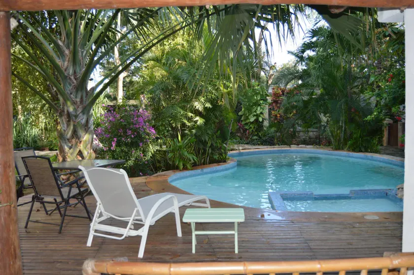 Romaya Condo Hotel - Image 1