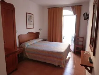 Hotel Geminis - Image 1