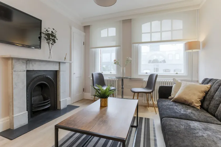 Stay Inn Farringdon - Image 1