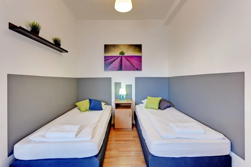 Nice Rooms - Image 1
