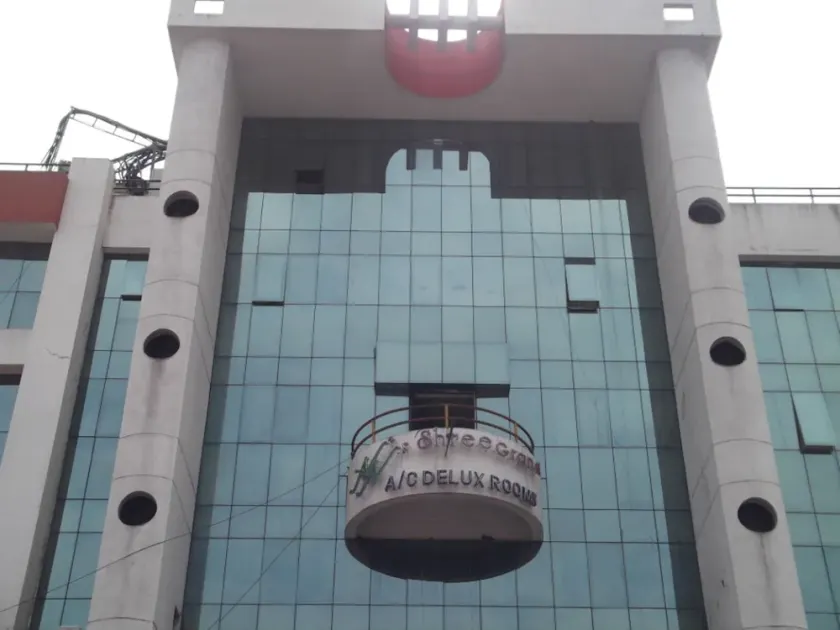 Hotel Nanashree Grand - Image 1