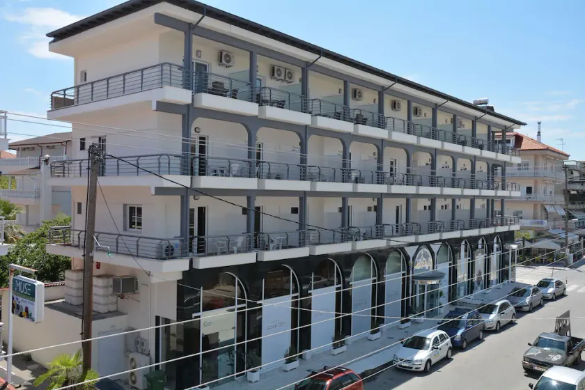 Scandinavia Hotel - Image 1