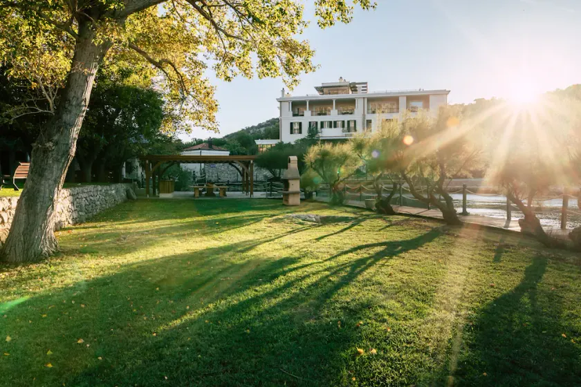 Veladrion Resort - Image 1