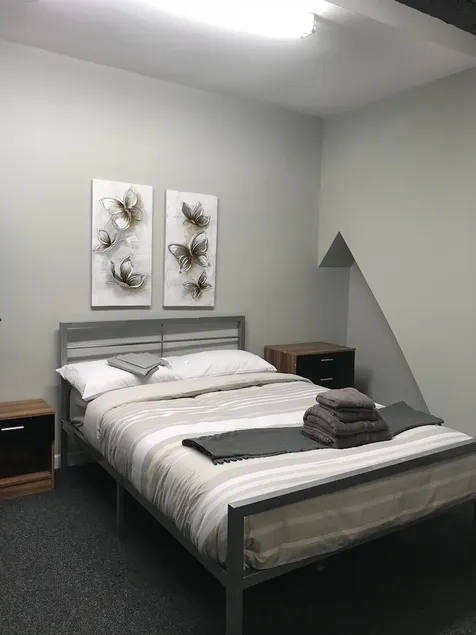 Old Trafford Apartment - Image 1