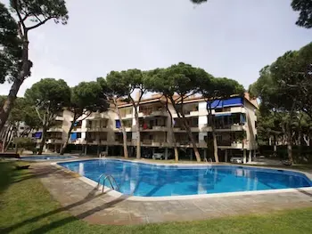 Riva Be my Guest Castelldefels - Image 1