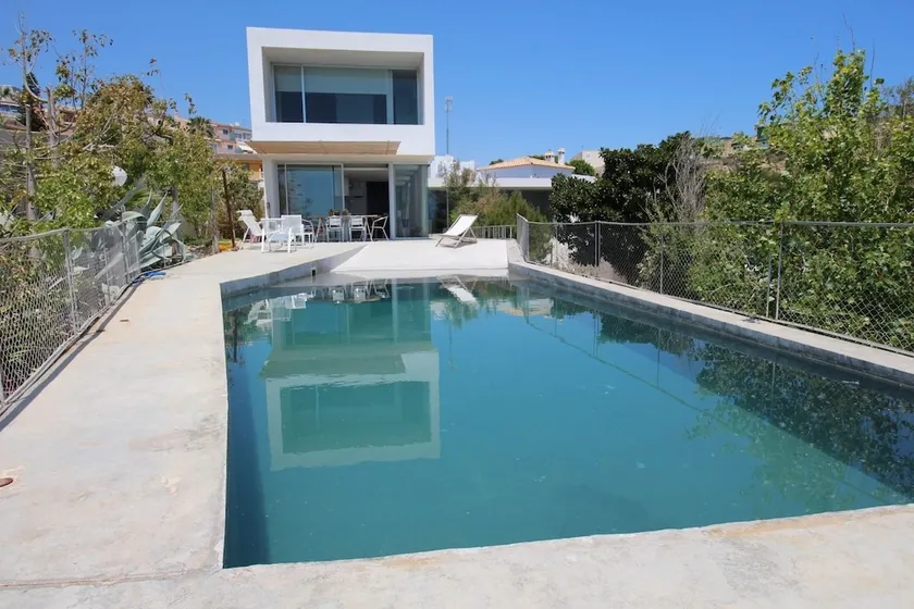 Villa Rivera - Image 1