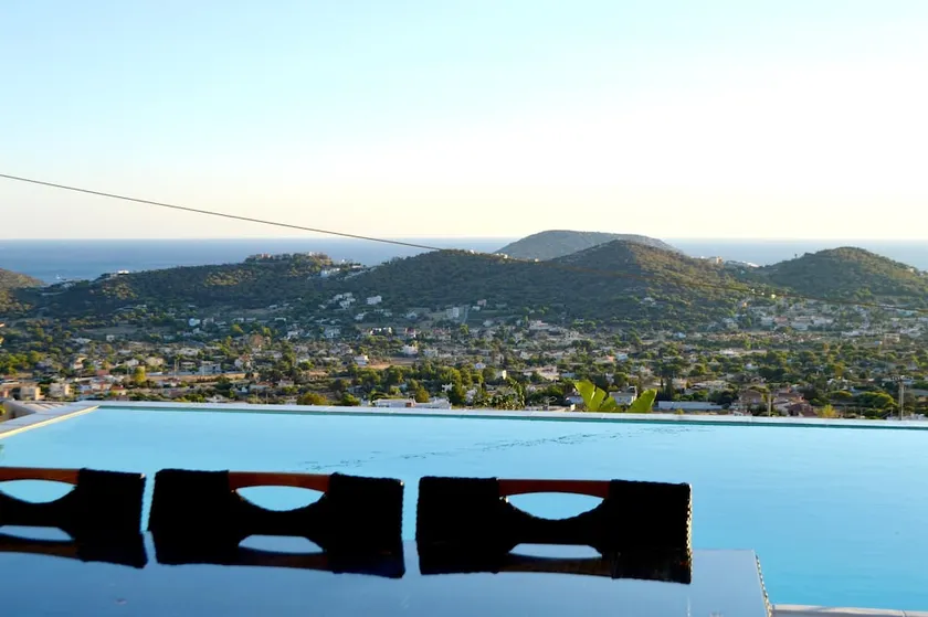 Villa With 4 Bedrooms in Anavissos, With Wonderful sea View, Private Pool, Enclosed Garden - 2 km From the Beach - Image 1