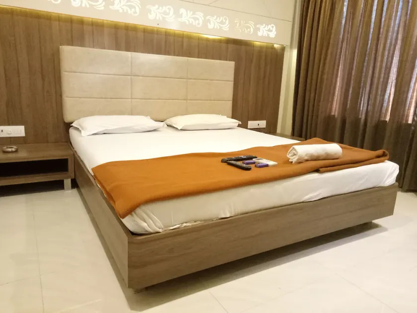 Royal Guest House - Image 1