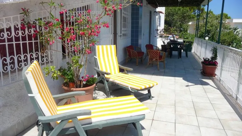 House With in Palermo With Wonderful sea View Enclosed Ga - Image 1