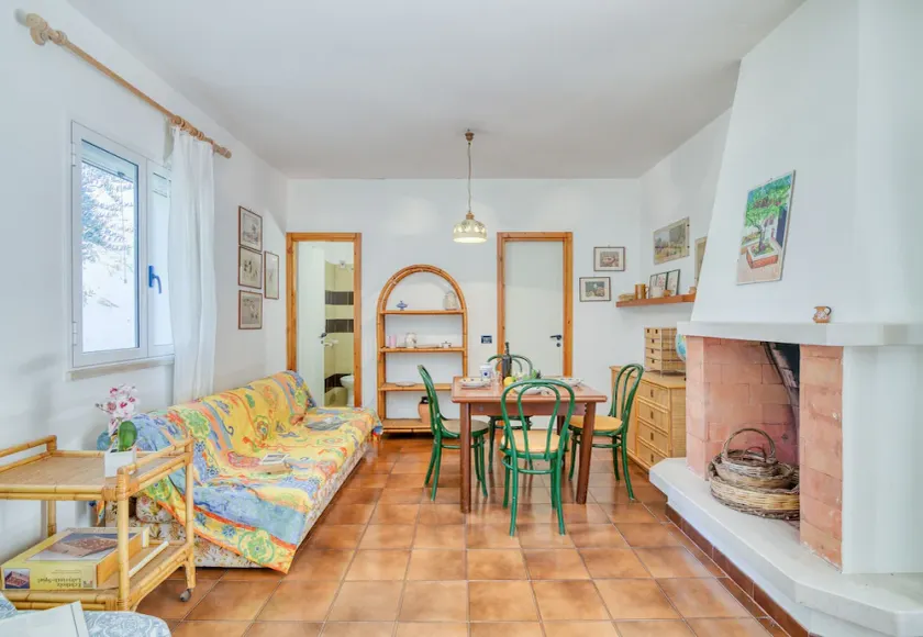 Anna's House - Image 1