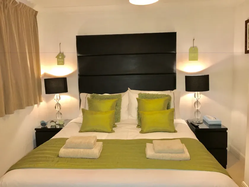 Southampton City Centre Apartment - Image 1
