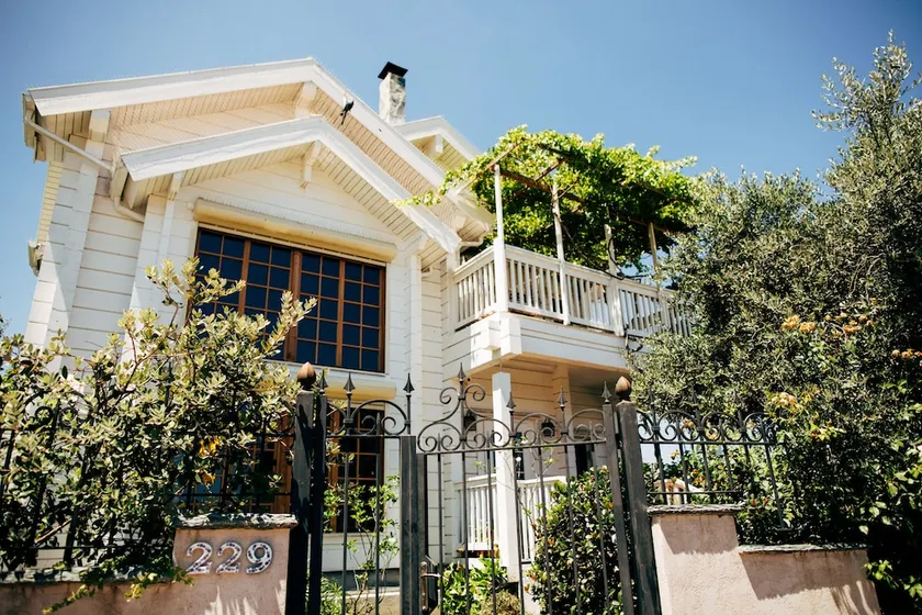 Alexis Wooden House - Image 1