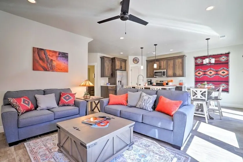 Luxurious End Unit W/ Pool, Hot Tub & Firepit 3 Bedroom Condo - Image 1