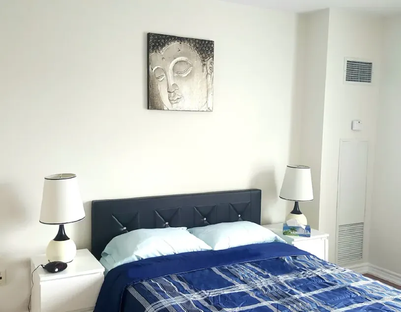 Pelican Suites at 50 Laurier - Image 1