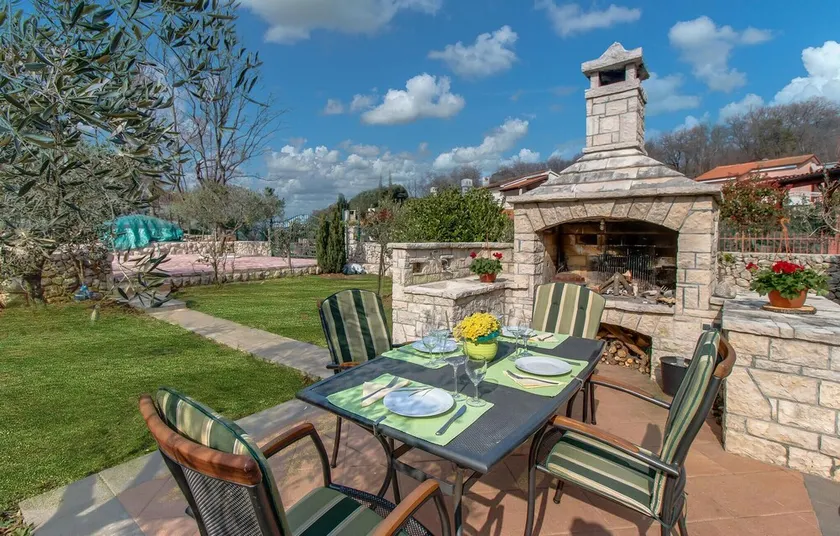 Awesome Home in Porozina With Wifi and 2 Bedrooms - Image 1