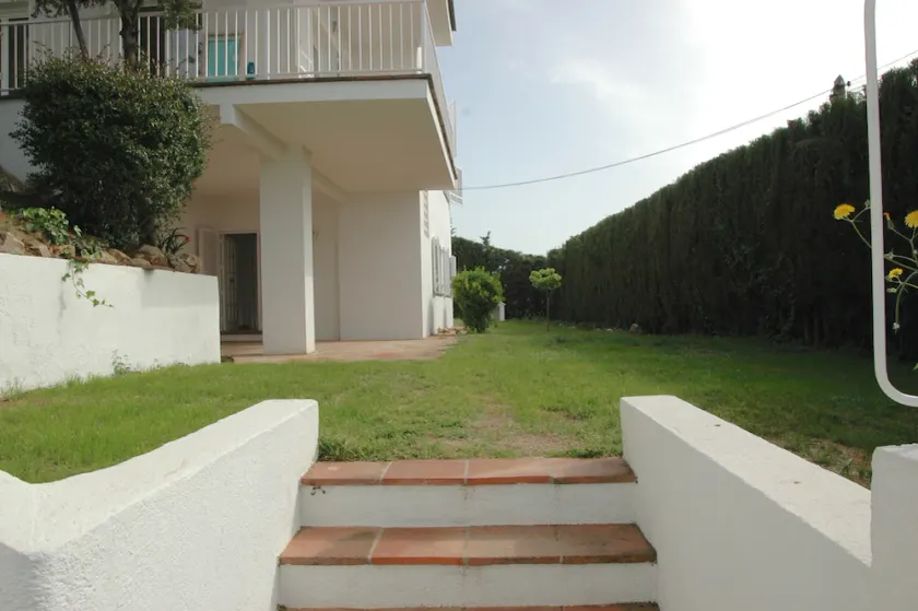 Bonita casa con piscina - Image 1