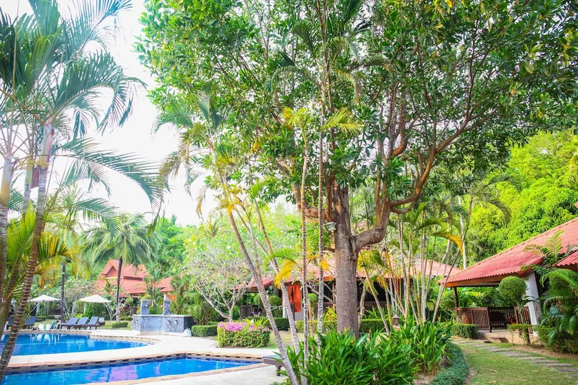 Dasein Chalong Bay Hotel - Image 1