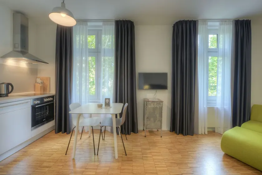 B-Boardinghouse Düsseldorf - Image 1
