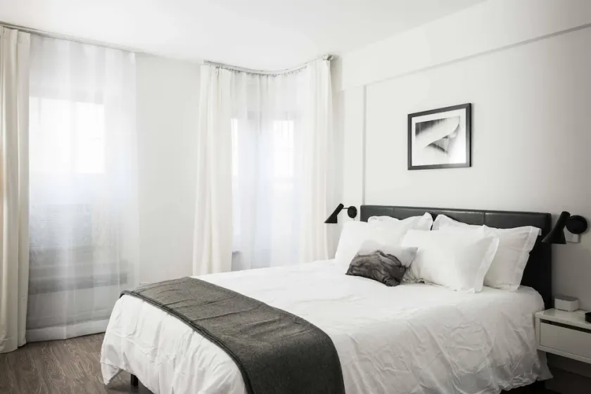 MONTCLAIR - Modern CWE Apts near BJC by Zencity - Image 1