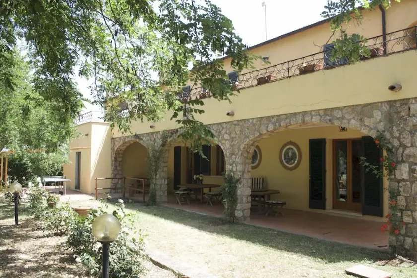 Rosaspina - Image 1